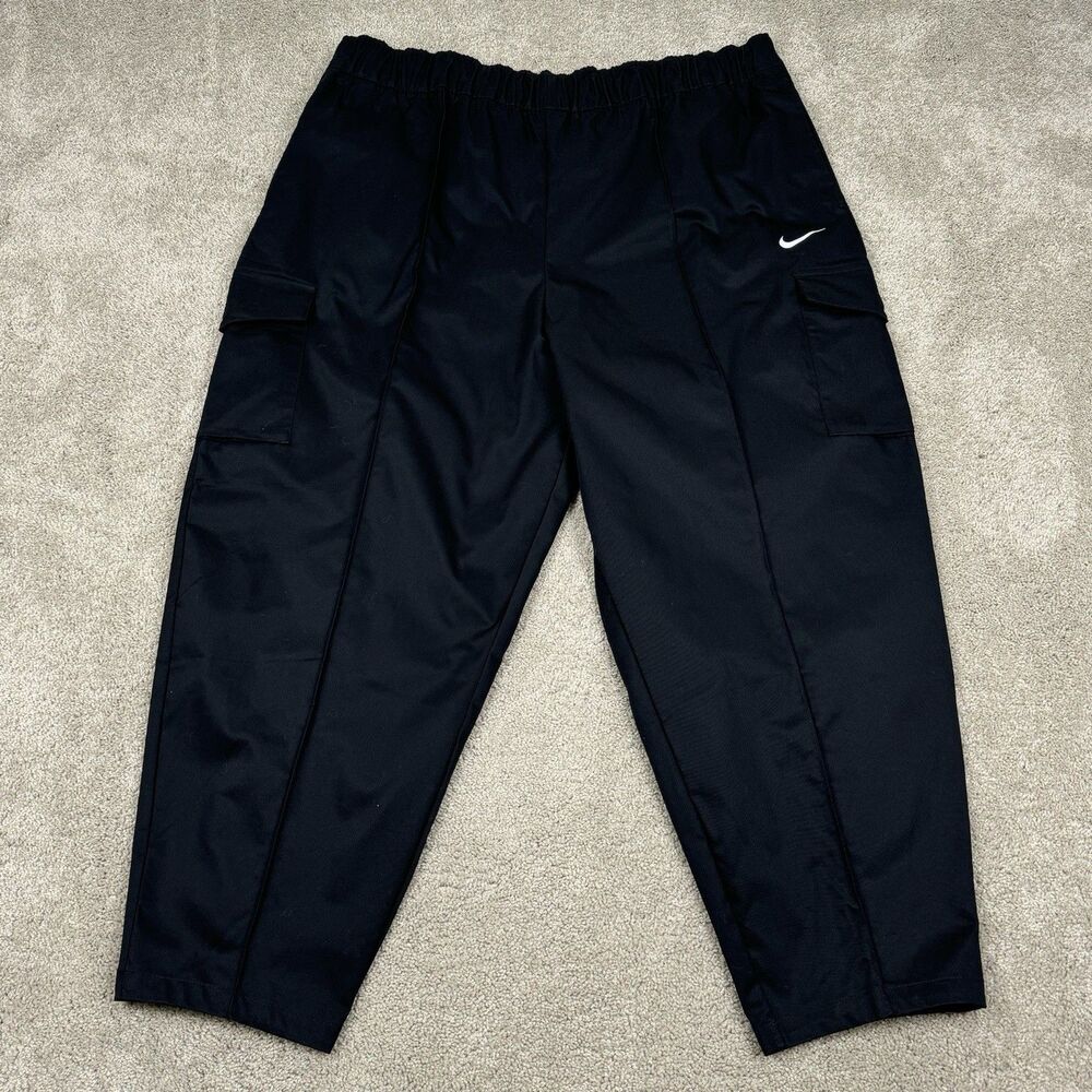 Nike Black Capri Cargo Pants